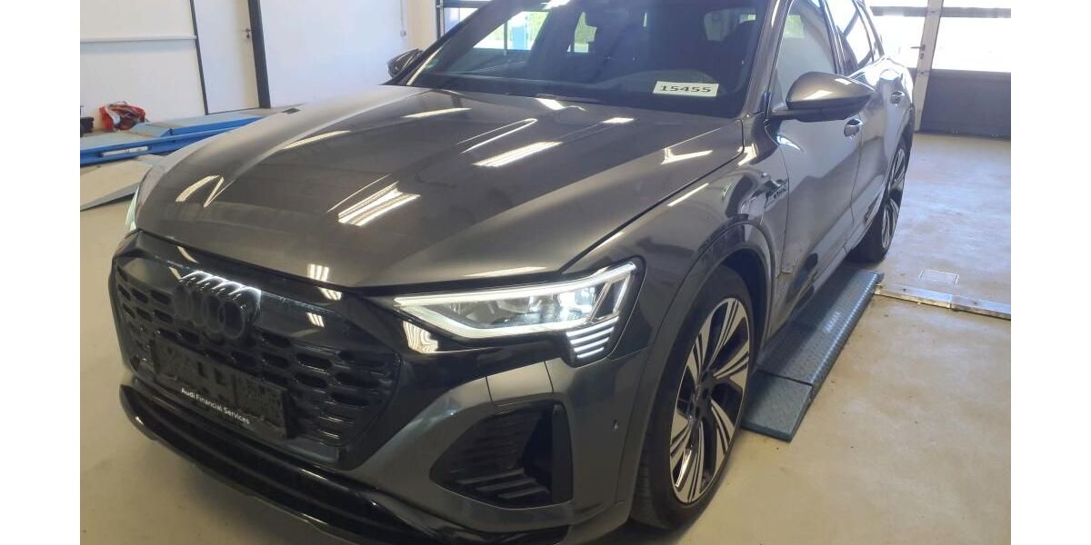 Audi Q8 e-tron 40.990 km 55.860 &euro; Arnsberg 59823