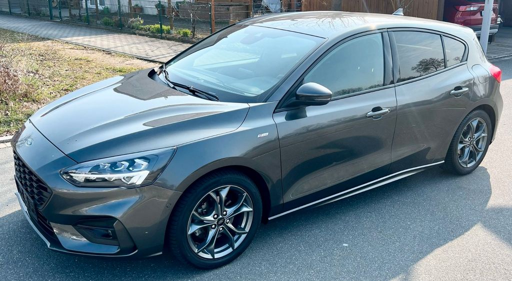 Ford Focus 65.000 km 15.800 &euro; Nürnberg 90443