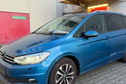 VW Touran 335.000 km 8.990 &euro; Frankfurt am Main 65933