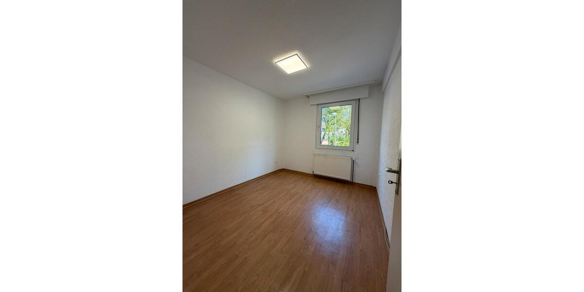 Erdgeschoßwohnung Kaiserslautern Betzenberg - 3 Zimmer, 75 m&sup2;, 180.000&euro; | Angebot:26335853