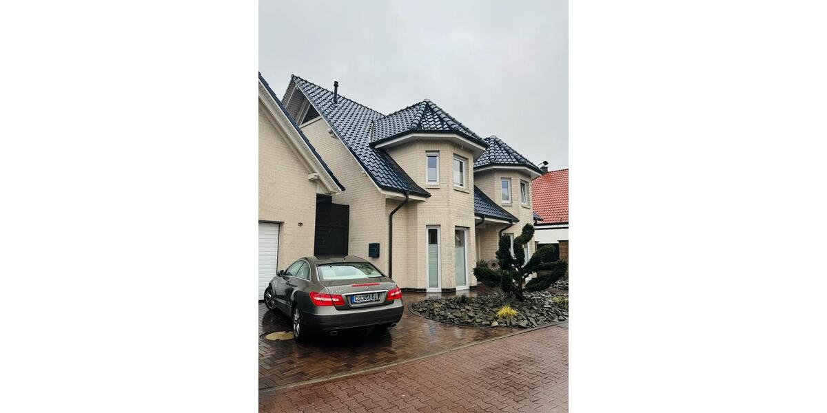Einfamilienhaus Cloppenburg - 5 Zimmer, 233 m&sup2;, 699.000&euro; | Angebot:25171357