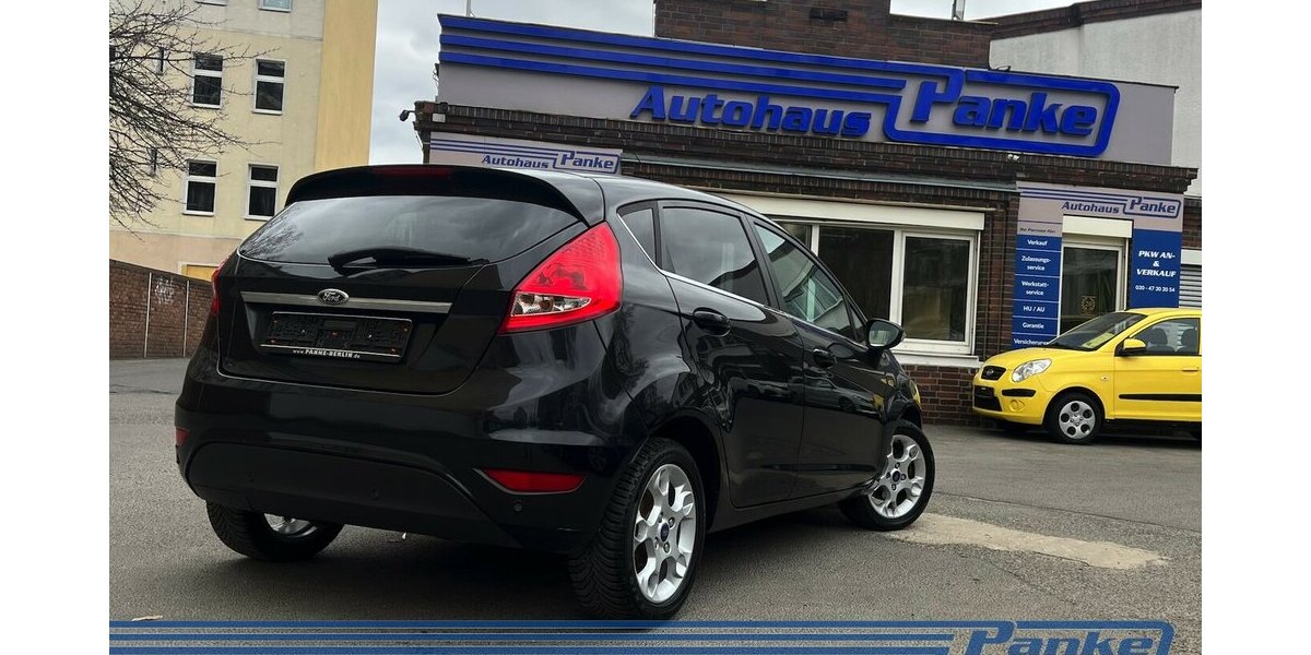Ford Fiesta Titanium*Keyless*PDC*LED*Tel.*Chrom*GAS* 178.353 km 3.990 &euro; Berlin 13187
