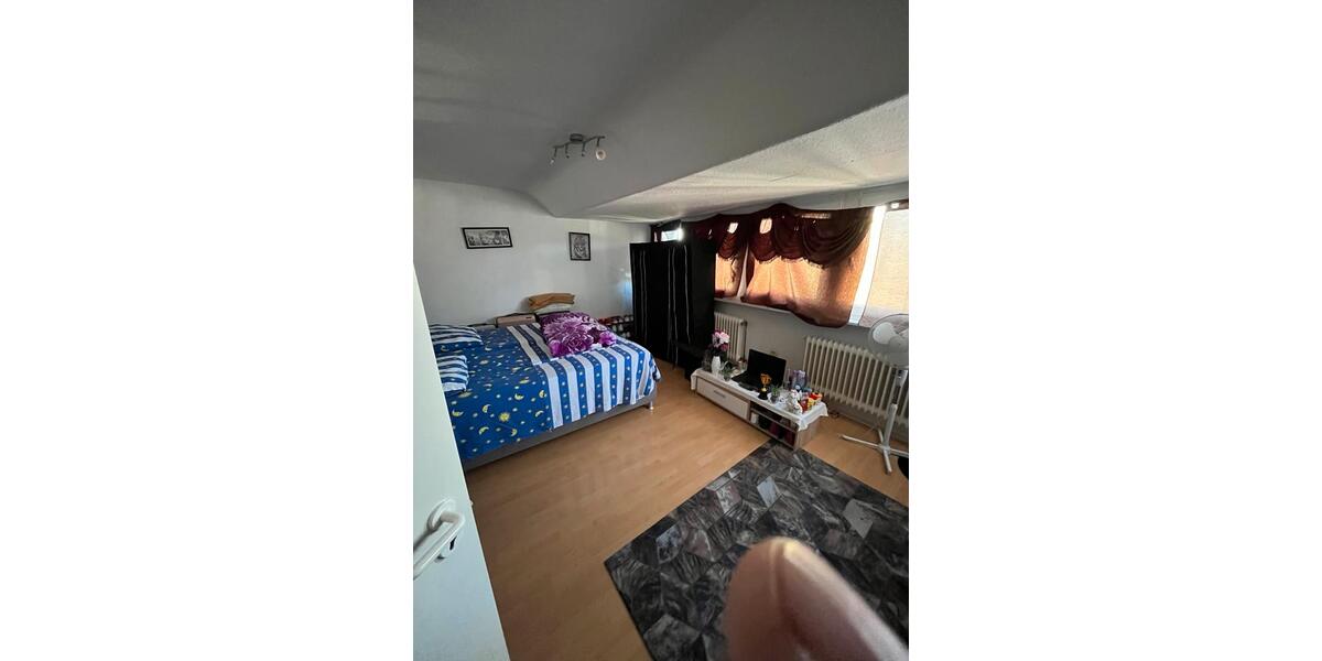 Dachgeschoßwohnung Mönchengladbach West - 3 Zimmer, 72 m&sup2;, 132.000&euro; | Angebot:24707350