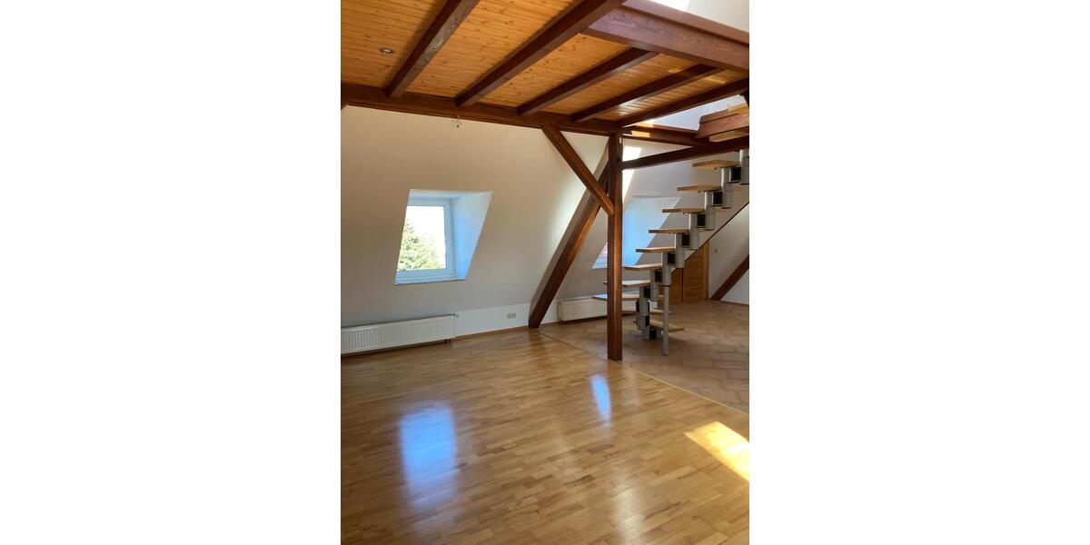 Dachgeschoßwohnung Elsteraue - 2 Zimmer, 60 m&sup2;, 360&euro; | Angebot:25965136