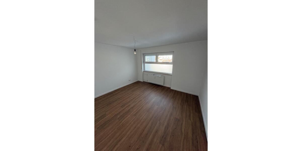 Etagenwohnung Burghausen - 3 Zimmer, 70 m&sup2;, 990&euro; | Angebot:26338969