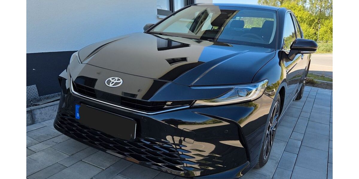 Toyota Camry 2.900 km 39.500 &euro; Löningen 49624