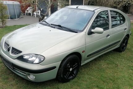 Renault Megane 166.000 km 1.690 &euro; Elsterwerda 04910
