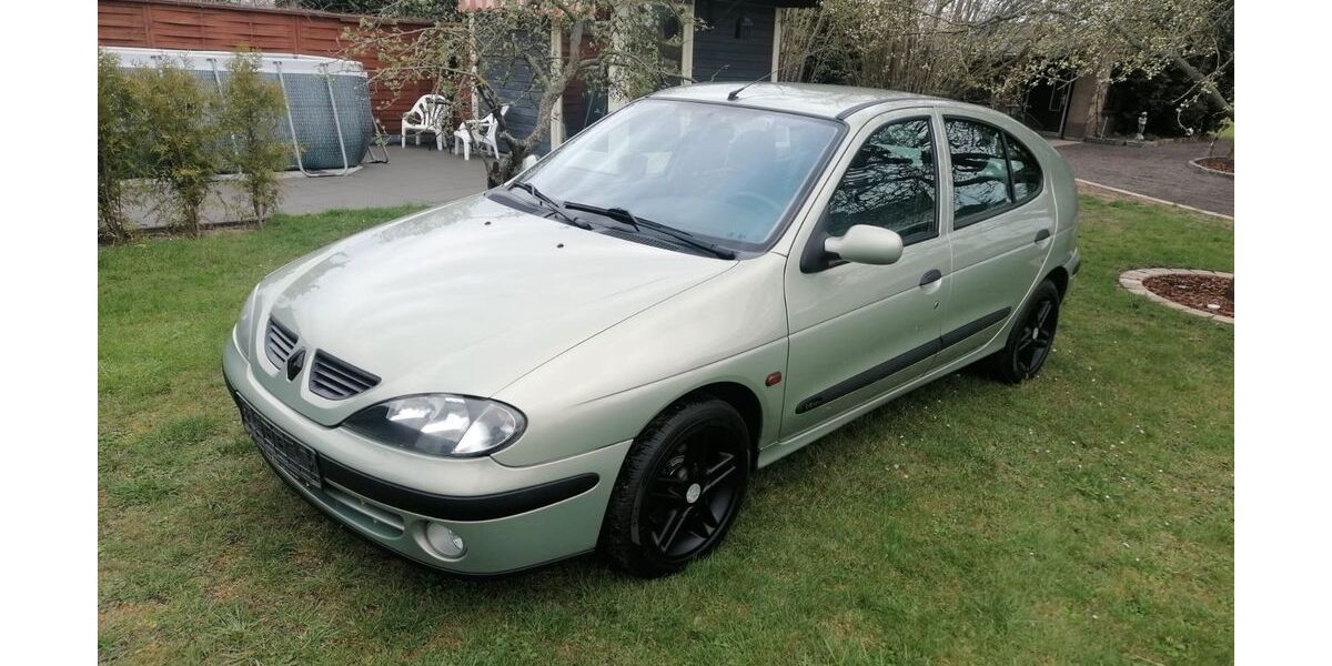 Renault Megane 166.000 km 1.690 &euro; Elsterwerda 04910