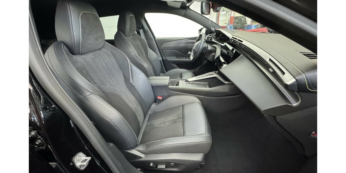 Peugeot 408 GT 225 Plug in Hybrid Massage 360° Cam 34.882 km 27.380 &euro; Lich 35423