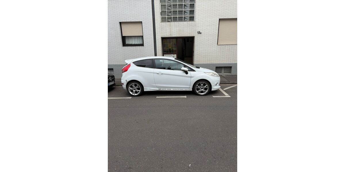 Ford Fiesta 215.000 km 1.500 &euro; Bonn 53179