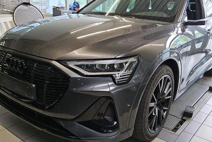 Audi e-tron 84.776 km 31.933 &euro; Hagen 58091