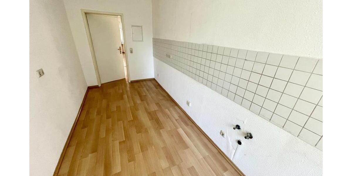 Wohnen in Gera Untermhaus! 3 Raum Wohnung mit Balkon (Südseite) und großen Wohnzimmer! - Etagenwohnung Gera Untermhaus | Angebot:26376571