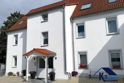 4-RWhg im energiesparenden, komplett modernisierten Mehrfamilienhaus in Theißen zu vermieten!