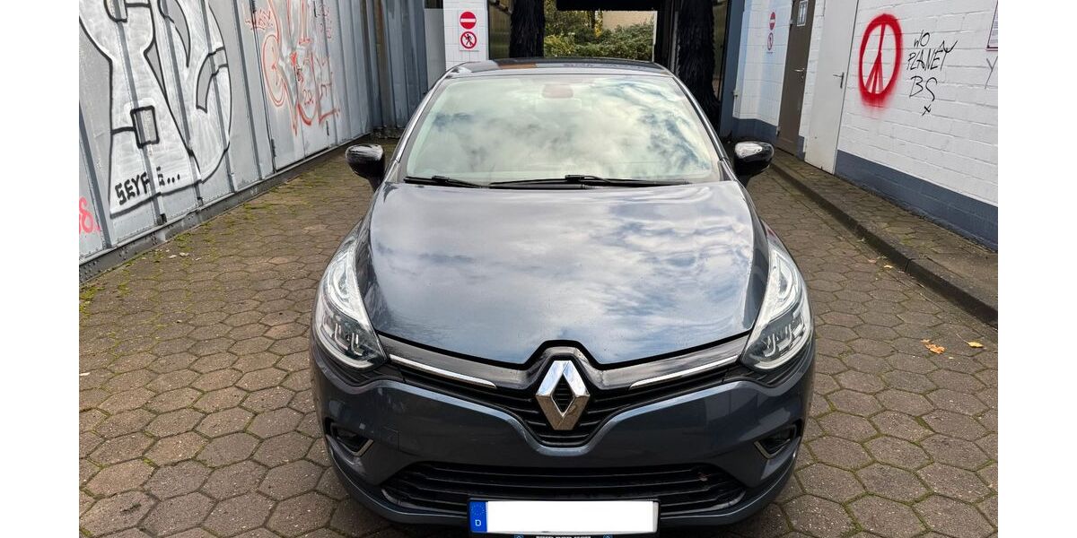Renault Clio 109.600 km 6.790 &euro; Hamburg 22147