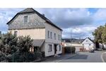 Mehrfamilienhaus, Wohnhaus Aßlar - 7 Zimmer, 250 m&sup2;, 360.000&euro; | Angebot:27298288