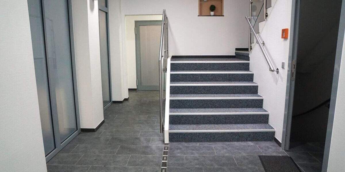 Gewerbeobjekt Albstadt Ebingen - 1 Zimmer, 2.400&euro; | Angebot:25742374