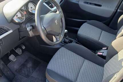 Peugeot 207 95.000 km 4.500 € Rostock 18147