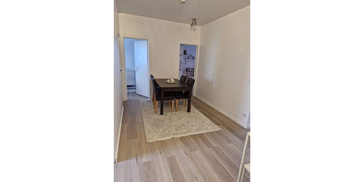Etagenwohnung Wiesbaden Klarenthal - 4 Zimmer, 83 m&sup2;, 300.000&euro; | Angebot:25728338