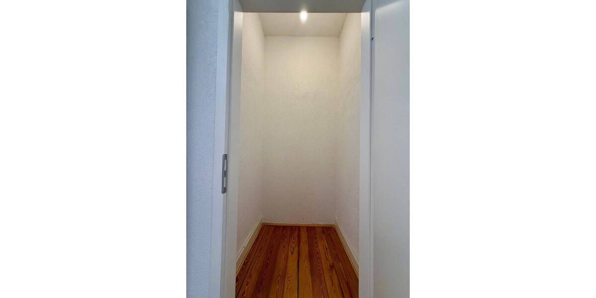 Etagenwohnung Saarbrücken St Johann - 5 Zimmer, 208 m&sup2;, 1.900&euro; | Angebot:26358490