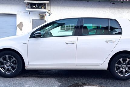 VW Golf 238.000 km 5.500 &euro; Hunderdorf 94336