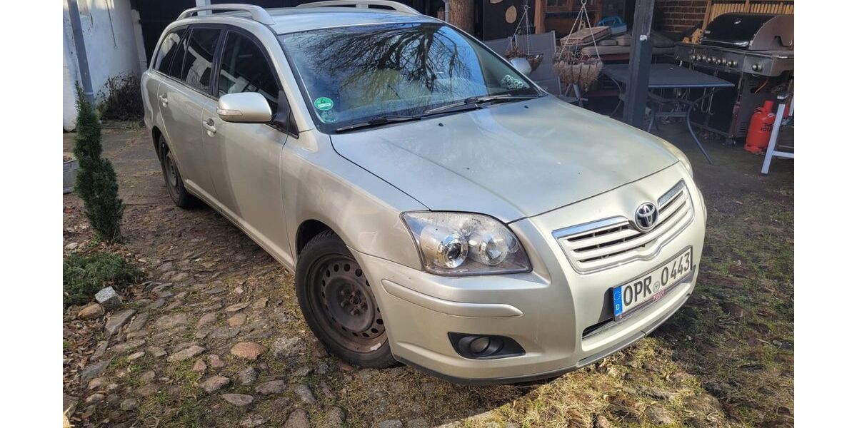 Toyota Avensis 169.800 km 3.000 &euro; Alt Ruppin 16827