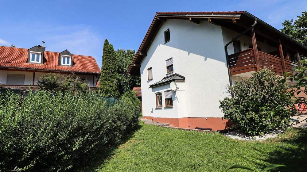 Doppelhaushälfte Ebersberg - 4 Zimmer, 125 m&sup2;, 1.800&euro; | Angebot:24867360