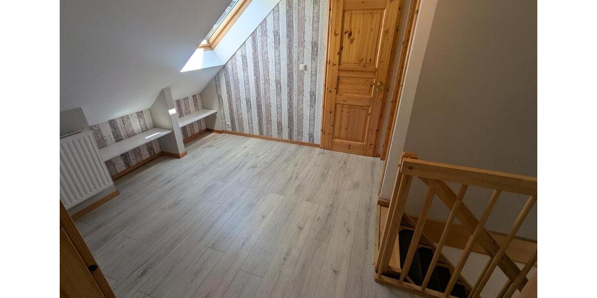 Einfamilienhaus Struxdorf - 9 Zimmer, 240 m&sup2;, 324.500&euro; | Angebot:27004910
