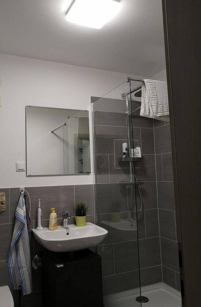 Helle 1-Raum-Wohnung mit Balkon & separater Küche in Leipzig - Stellplatz optional