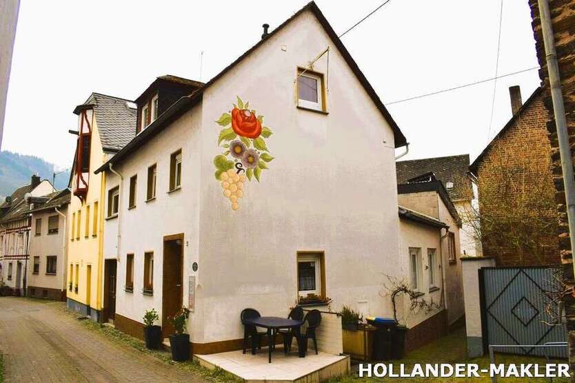 Haus zum Kaufen in Senheim (Mosel) 139.000 € 140 m²