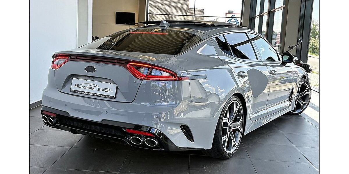 Kia Stinger GT 4WD LED Pano HUD ACC Kam Ass 110.000 km 29.990 &euro; Stade 21682