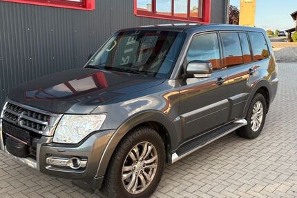 Mitsubishi Pajero 164.400 km 25.000 &euro; Walderbach 93194