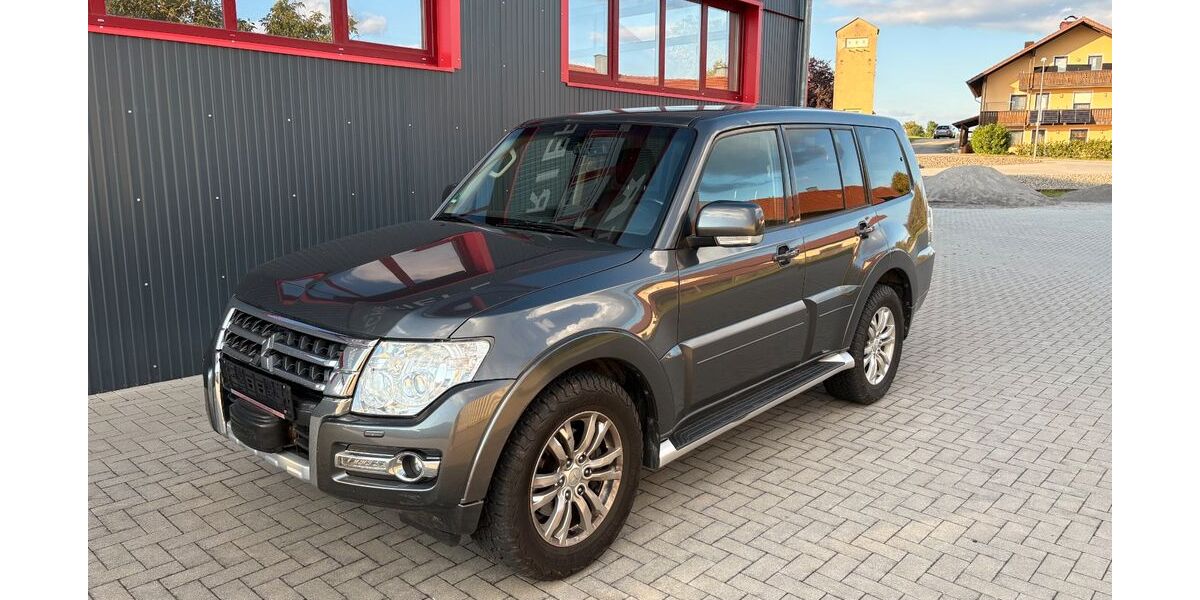 Mitsubishi Pajero 164.400 km 25.000 &euro; Walderbach 93194