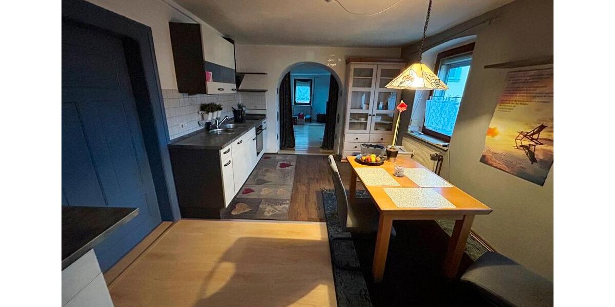 Mehrfamilienhaus, Wohnhaus Marktredwitz - 7 Zimmer, 240 m&sup2;, 175.000&euro; | Angebot:27002651