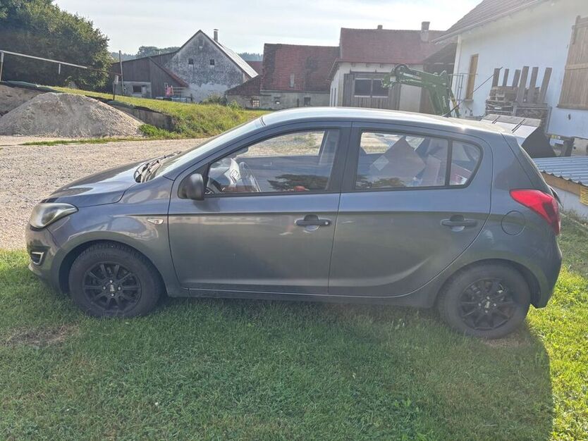 i20