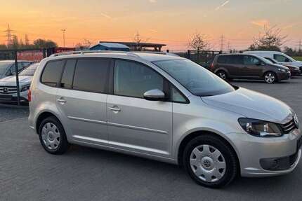 VW Touran 139.000 km 8.999 &euro; Wesseling 50389