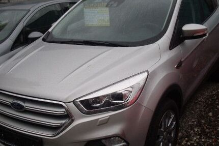 Ford Kuga 75.700 km 18.990 &euro; Radolfzell 78315