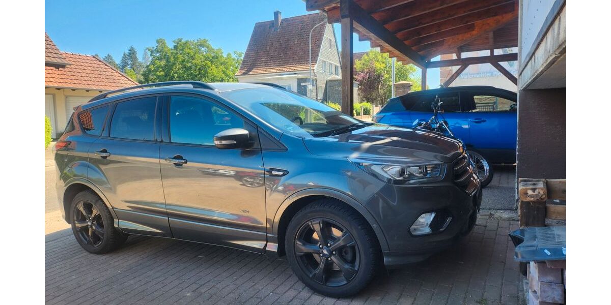 Ford Kuga 149.000 km 12.500 &euro; Höhfröschen 66989