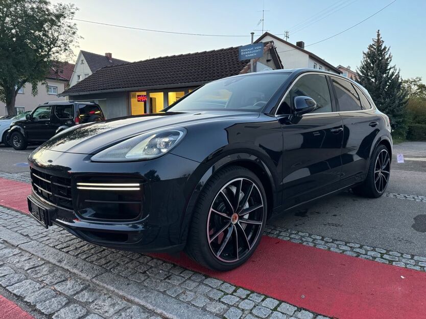 Porsche Cayenne 230.000 km 42.500 € Fellbach 70736