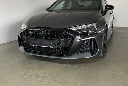 Audi RS3 1.125 km 75.950 &euro; Schmallenberg 57392