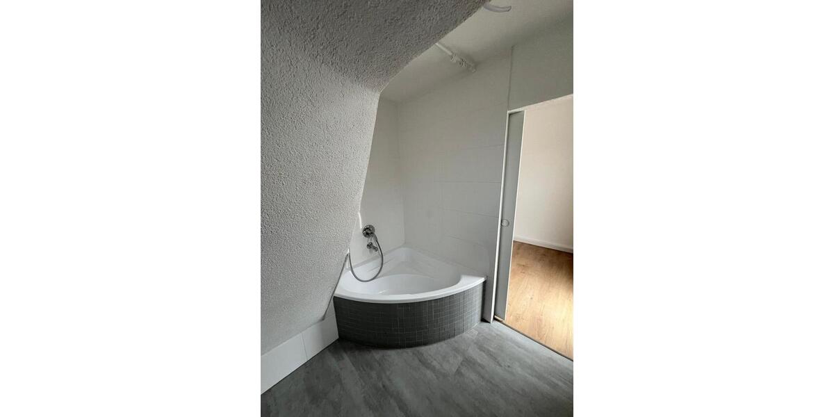 Mehrfamilienhaus, Wohnhaus Backnang - 6 Zimmer, 145 m&sup2;, 595.000&euro; | Angebot:26916780