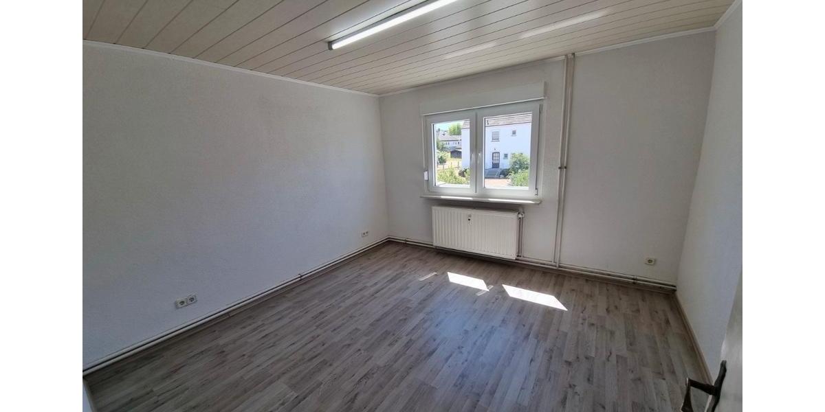 Etagenwohnung Bebra - 3 Zimmer, 60 m&sup2;, 650&euro; | Angebot:25293251