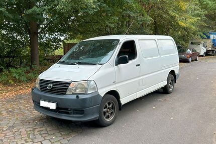 Toyota Hiace 166.982 km 8.900 € HAMBURG 22113