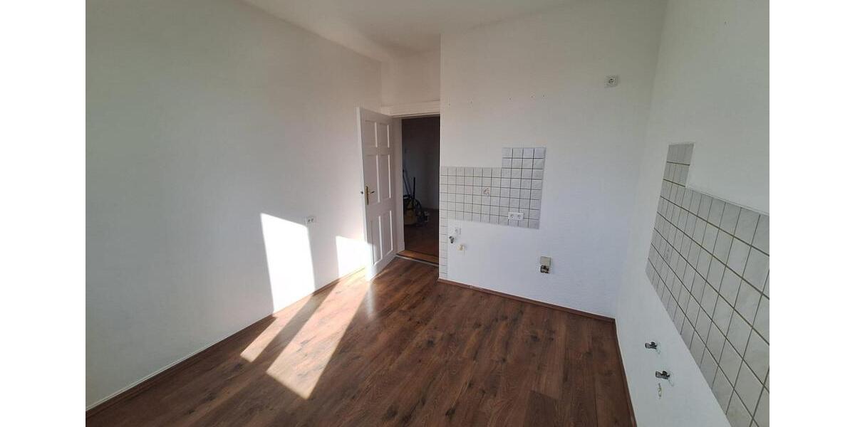 Etagenwohnung Halle (Saale) Silberhöhe - 5 Zimmer, 115 m&sup2;, 800&euro; | Angebot:25105305