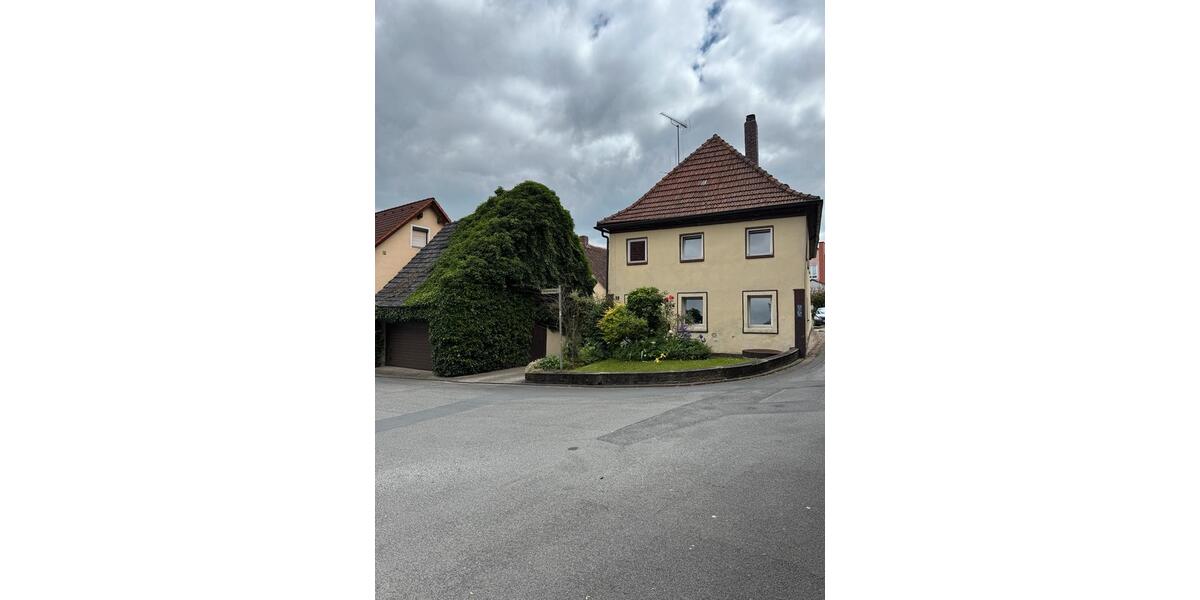 Einfamilienhaus Lichtenfels - 7 Zimmer, 160 m&sup2;, 125.000&euro; | Angebot:26960109