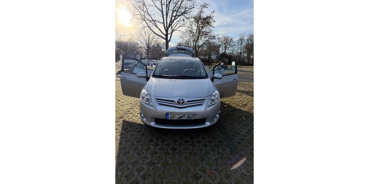 Toyota Auris 55.000 km 8.000 &euro; Seeheim-Jugenheim 64342
