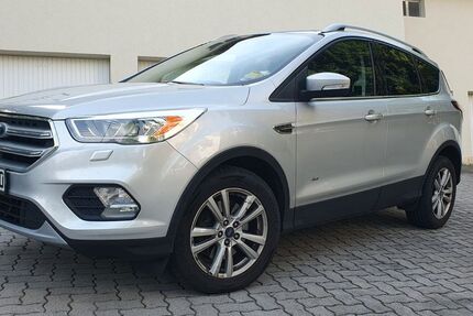 Ford Kuga 98.500 km 13.400 &euro; Sulzbach-Rosenberg 92237