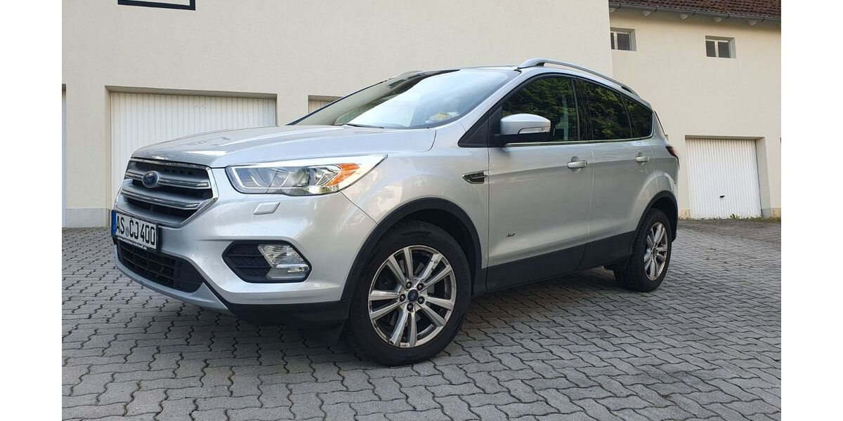 Ford Kuga 98.500 km 13.400 &euro; Sulzbach-Rosenberg 92237