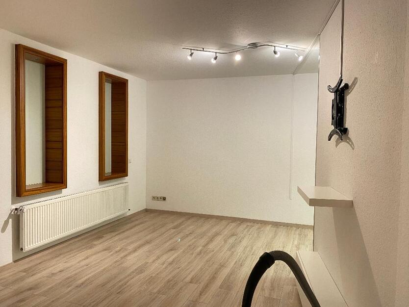 *** Großzügige 4-Zi.-Mietwohnung in Karlsdorf *** 4 zimmer