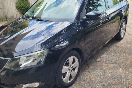 Skoda Fabia 80.000 km 7.900 &euro; Stuttgart 70184