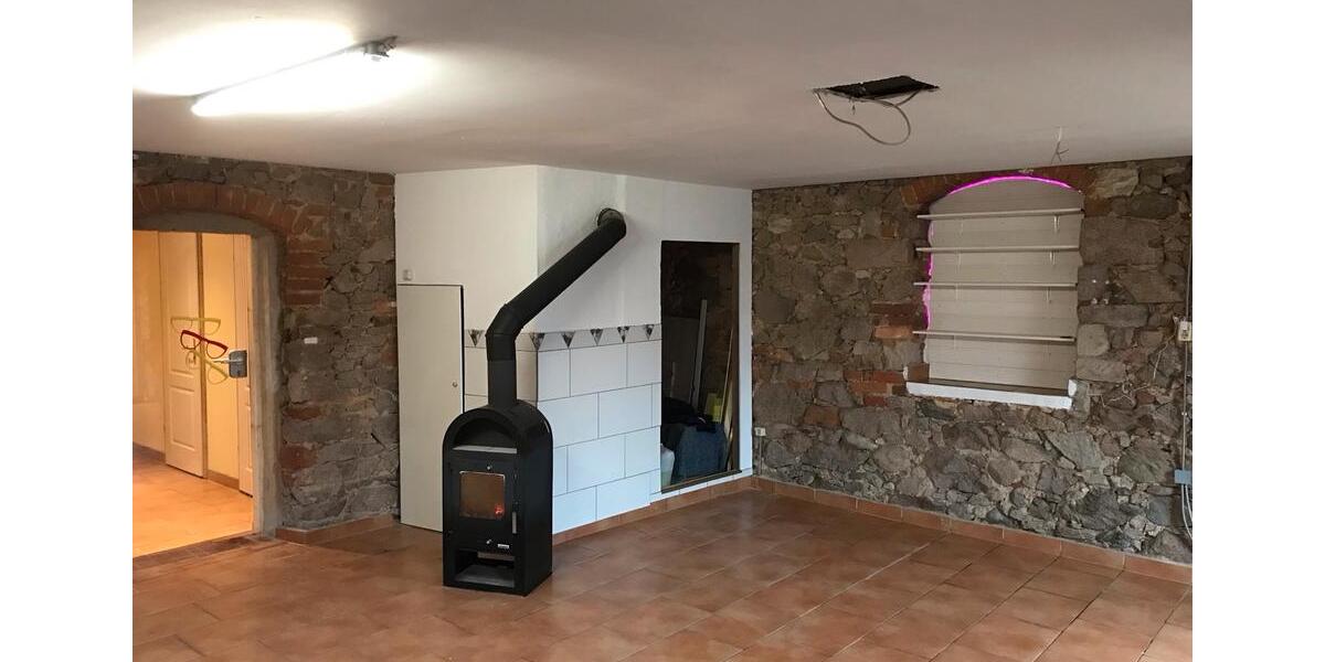 Einfamilienhaus Meißen - 8 Zimmer, 200 m&sup2;, 1.250&euro; | Angebot:25522926